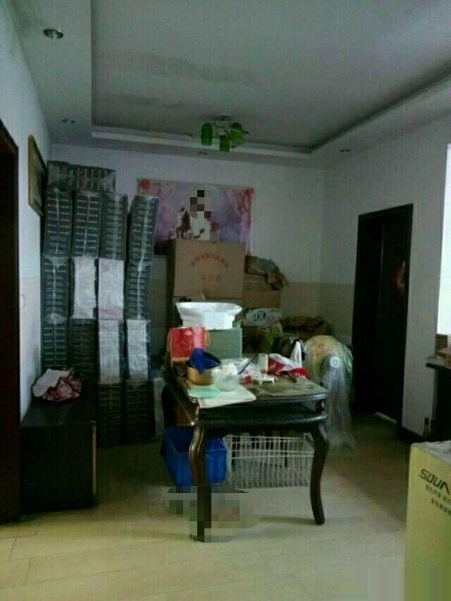 (出售)西湖明珠2室2廳1衛(wèi)車庫(kù)上的一樓