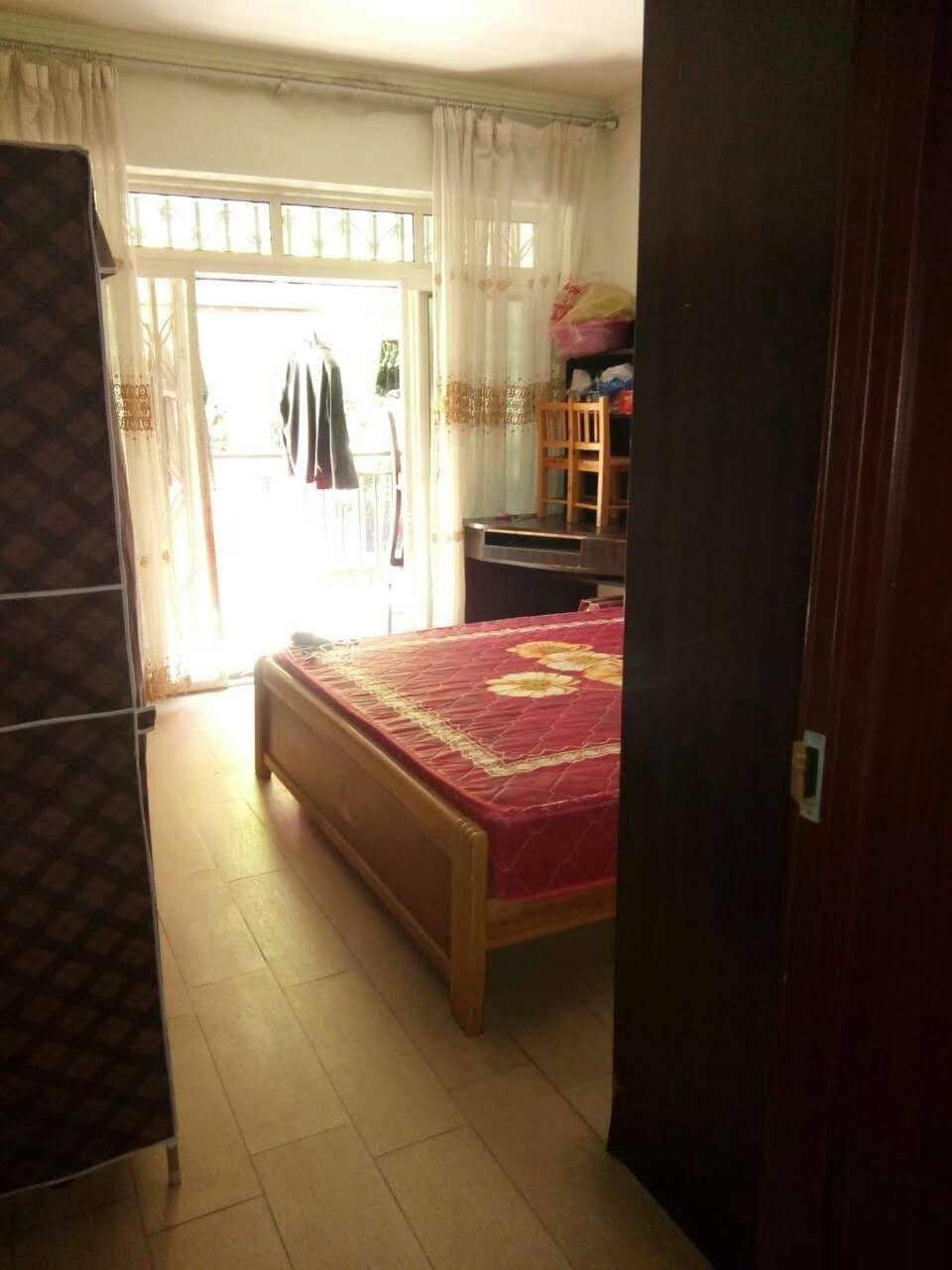 (出售)西湖明珠2室2廳1衛(wèi)車庫(kù)上的一樓