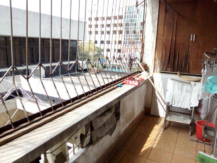 -----长征路长征一路附近工行院内4楼160大户型好房低价