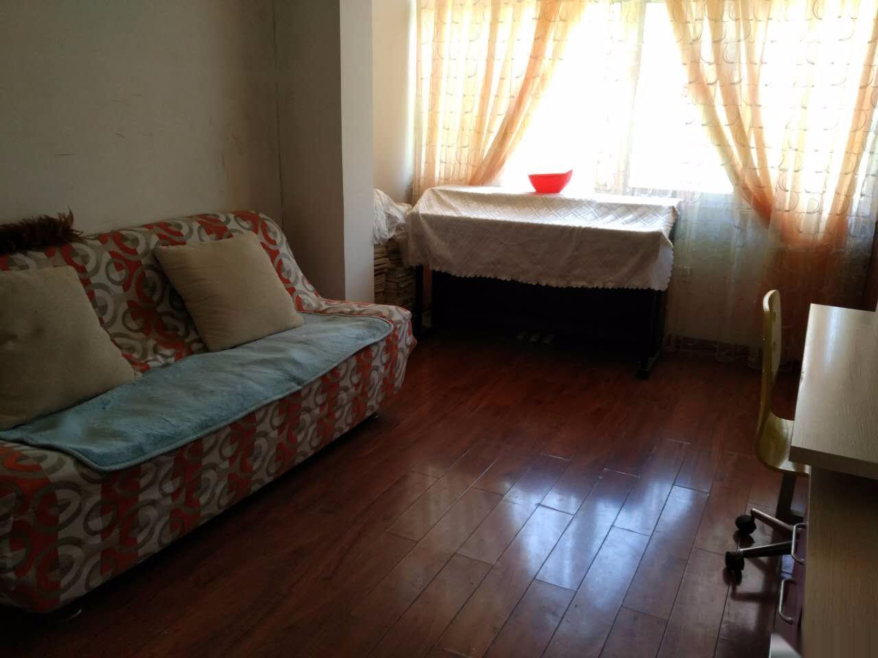 -------航天新村2室1廳70平米中等裝修年付(個(gè)人)