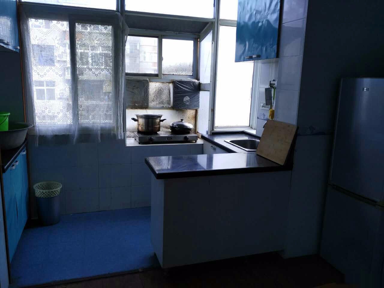 -------航天新村2室1廳70平米中等裝修年付(個(gè)人)