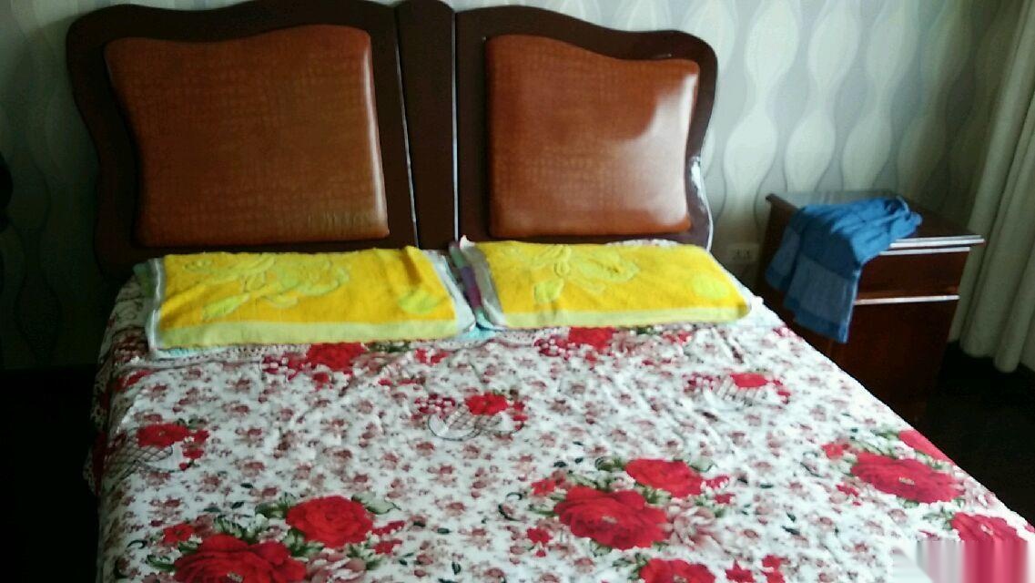 ------中商平價孝武超市建設(shè)路1室1廳家電家具齊全