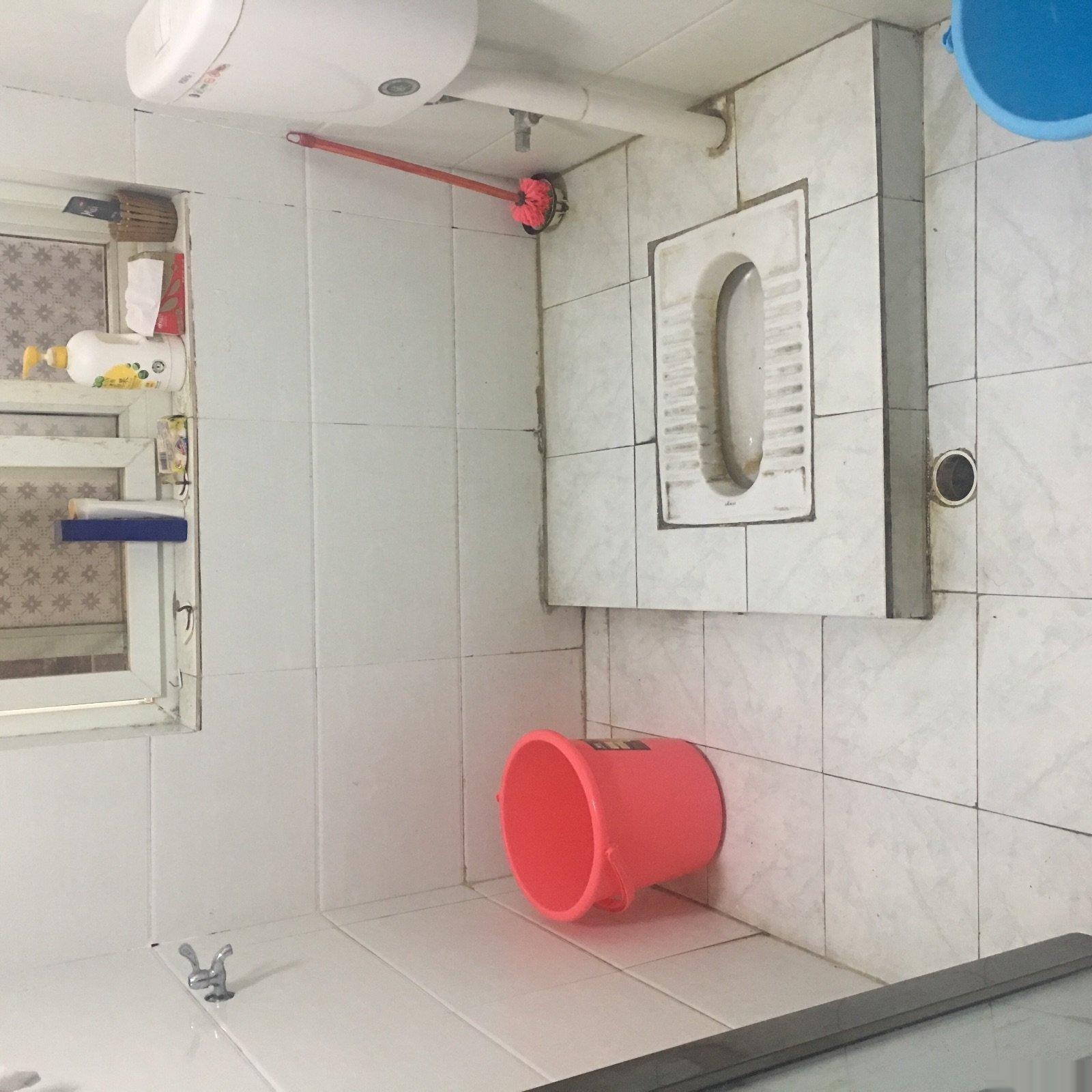 ------胡家墩子2室1廳100平米簡單裝修半年付(個人)