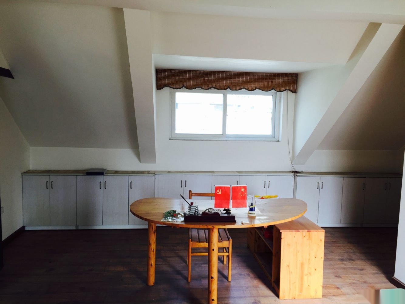 -------乾坤阳光4室4厅3卫188平米