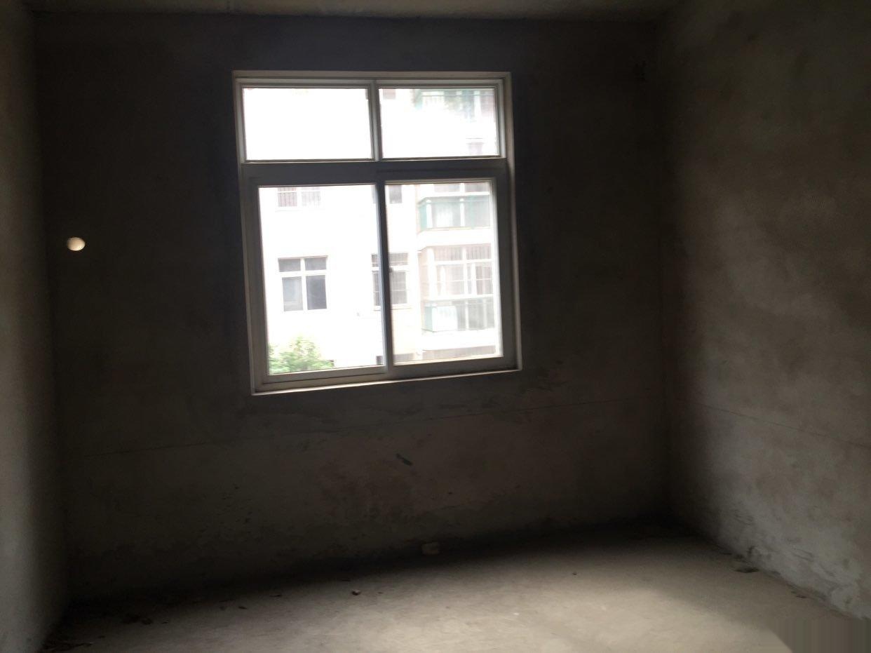 ------华隆家园3室2厅2卫双证齐可按揭