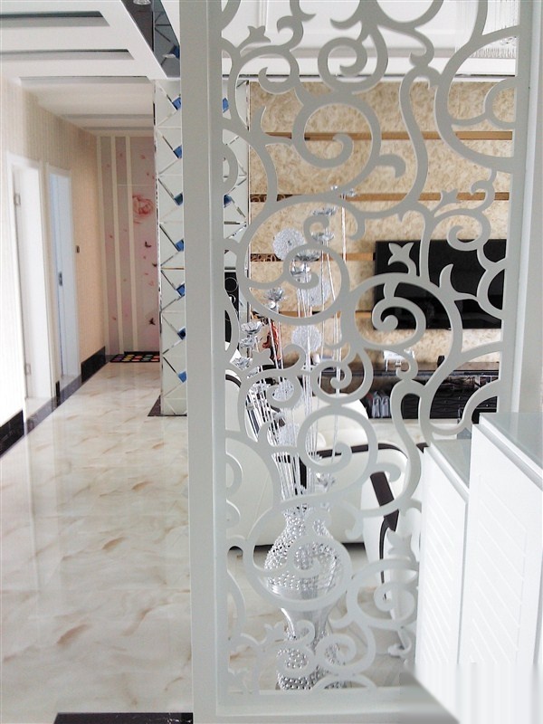 ------- 装修,电器齐全,拎包入住