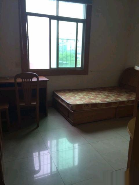 --------工程學(xué)院三里  房安靜舒適(個人)