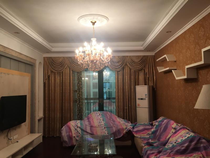 乾坤豪府精装带家具家电,100万包过户