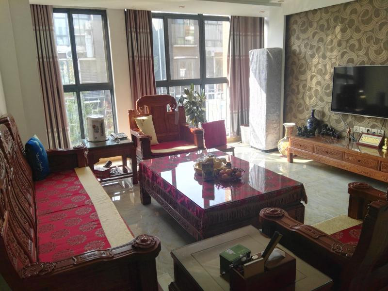 福星城二期精装城东高档小区纯正中国风,全红木家具