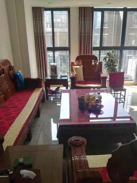 福星城二期精装城东高档小区纯正中国风,全红木家具