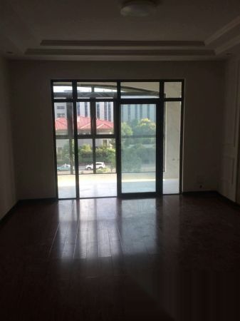 东城区宇济滨湖天地菊宛房屋出租还有一个四楼的