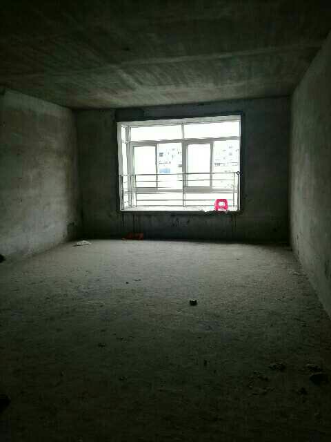 (出售)西湖明珠4室2厅2卫