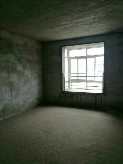 (出售)西湖明珠4室2厅2卫