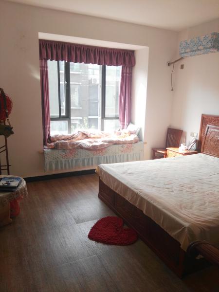 福星城二期精装城东高档小区纯正中国风,全红木家具