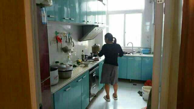  楼层,足不出户就找到好房，交通方便，环境优雅