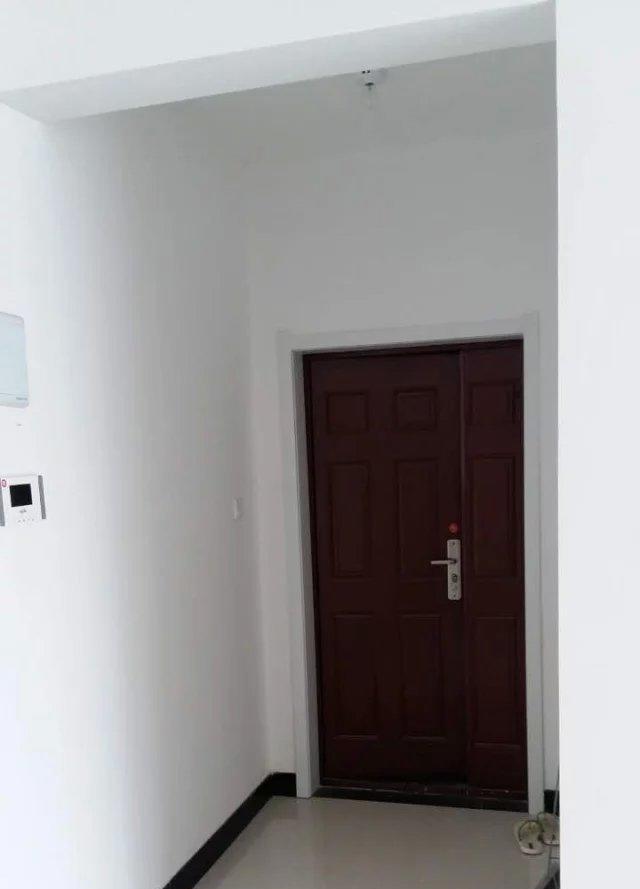 ------香港城廣場3室2廳118平米精裝修半年付(個人)