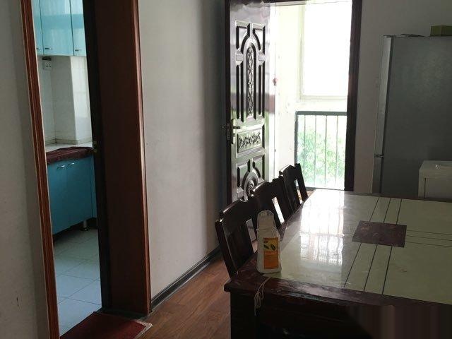 ---------中建旁邊春尚小區(qū)2室1廳1衛(wèi)(個(gè)人)