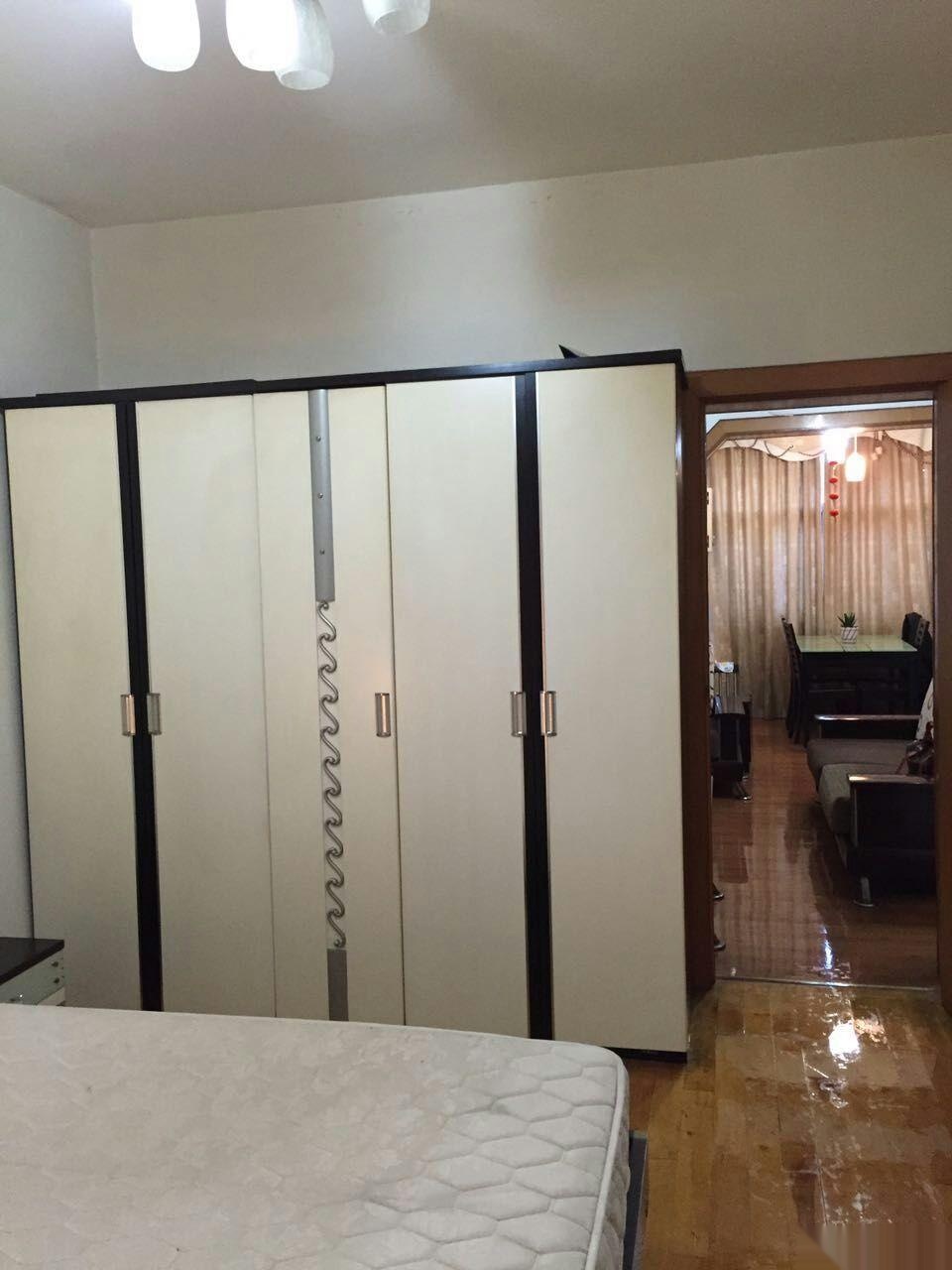 ------孝感槐蔭小區(qū)2室2廳80平米精裝修半年付(個(gè)人)