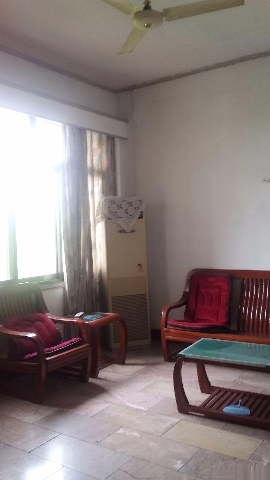 ------文化东路单位房3室2厅3卫160平