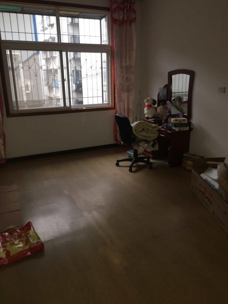 -------保利廣場(chǎng)后胡家小灣3室2廳拎包入住