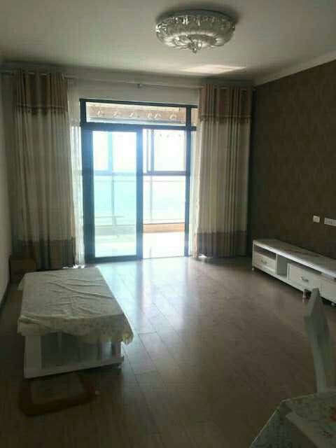 中建國(guó)際花園精裝帶家具家電房東誠(chéng)心出售