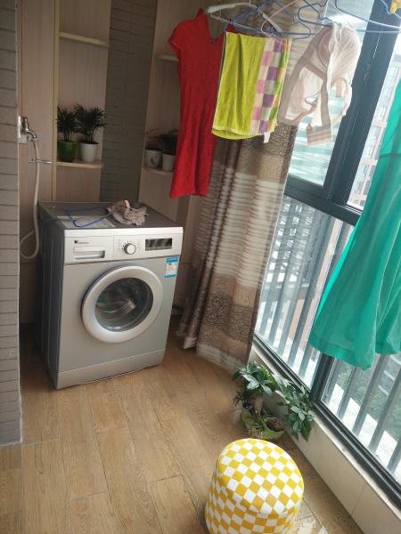 稀缺戶型銅雀臺(tái)二期3室2廳1衛(wèi)1陽(yáng)臺(tái),急售