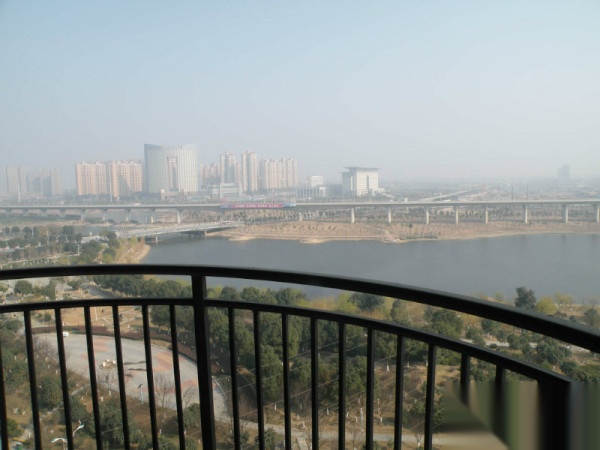 ------西湖明珠南北通透宜居景观房二证齐