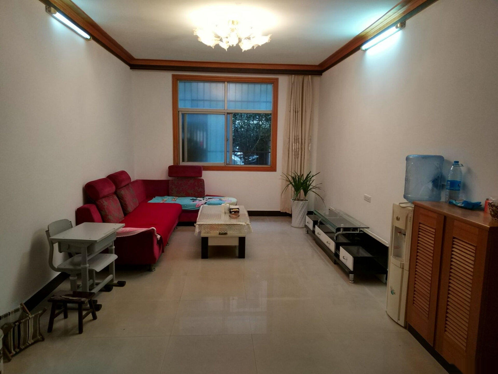 -------孝柴文化路 楚漢中學(xué)家居齊全36萬(wàn)低價(jià)