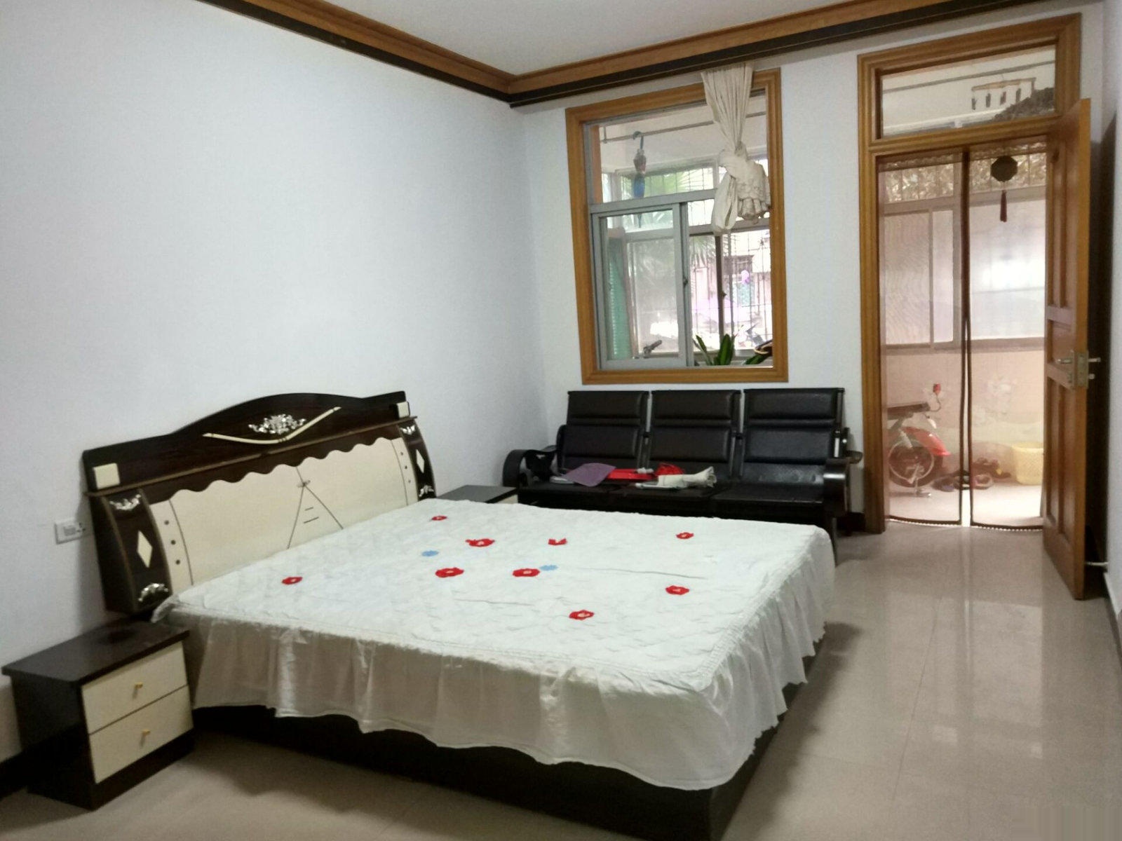 -------孝柴文化路 楚漢中學(xué)家居齊全36萬(wàn)低價(jià)