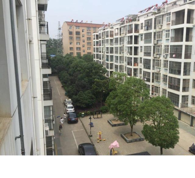 幸?；ǔ浅脴菍?21平，急售