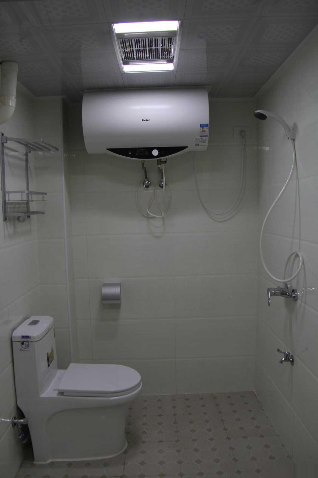 -------黃陂路工業(yè)學(xué)校里面1室1廳33平米精裝修面議