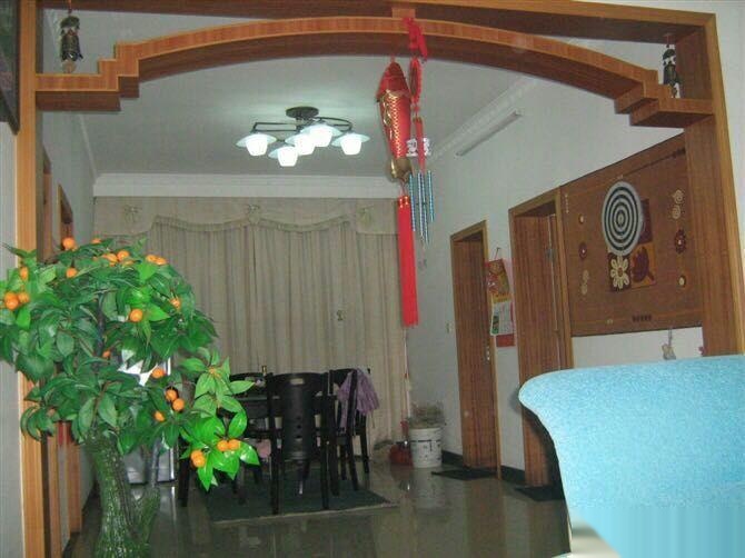 ------玉泉小學(xué)側(cè)門九真四路三房出租(個(gè)人)