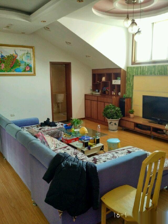 -------香澳路步行街3室1廳1衛(wèi)低價售