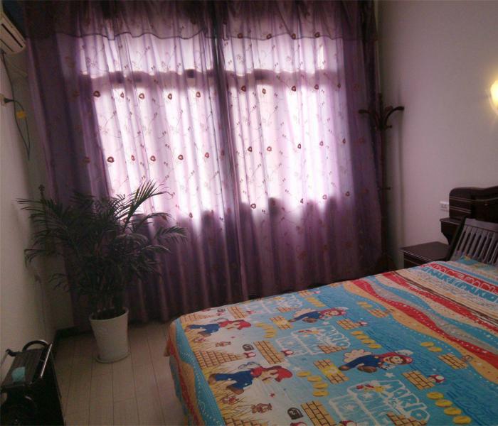 全身心漫步在一片阳光之中闲适氛围随意流露