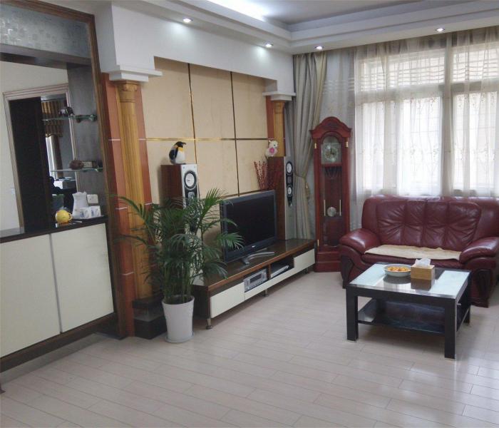 全身心漫步在一片阳光之中闲适氛围随意流露