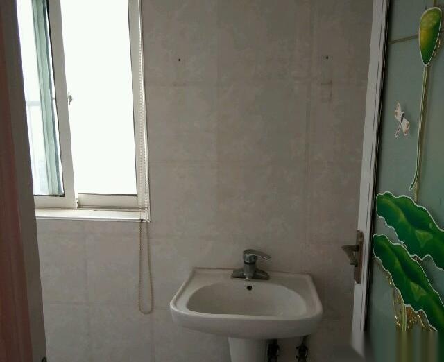 --------后湖御景電梯樓精裝3室2廳2衛(wèi)(個(gè)人)