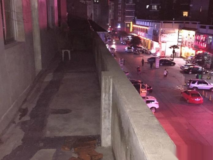 ------交通路全州步行街簡(jiǎn)裝兩室一廳低價(jià)出租