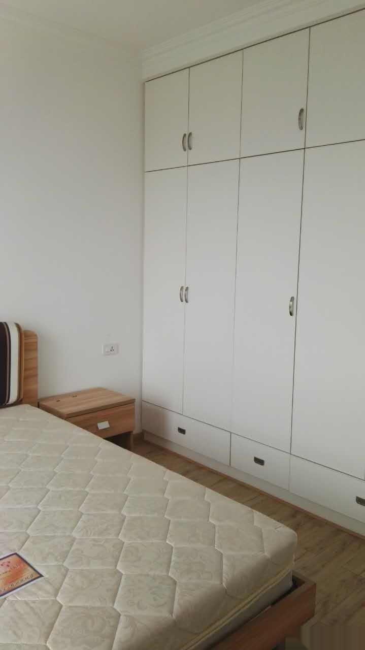 孝南銅雀臺(tái)2室1廳83平米精裝修年付(個(gè)人)