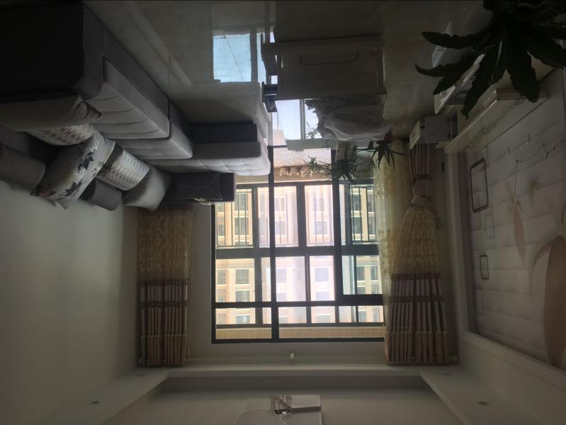 中建國(guó)際花園精裝修122平?jīng)]住過