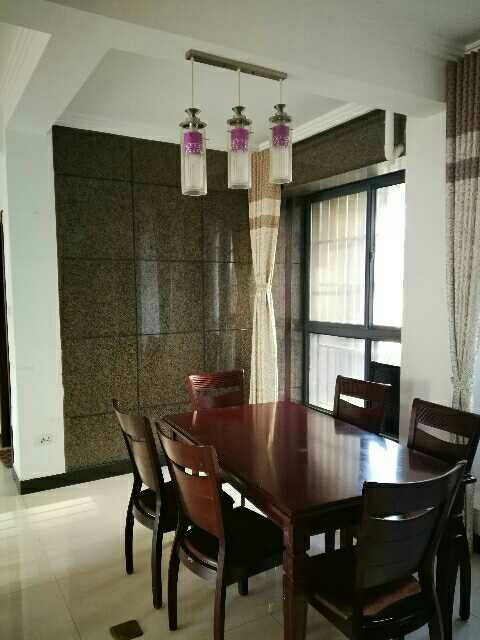 精裝三房，采光明亮，交通方便，上學方便