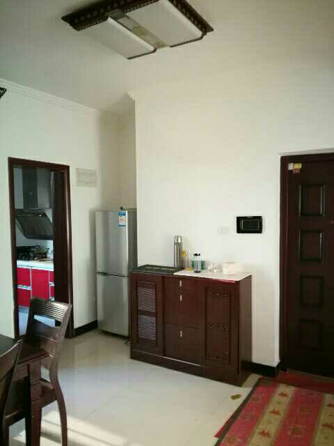 精裝三房，采光明亮，交通方便，上學方便