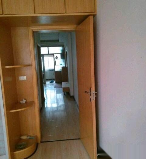 建設(shè)路中段2室1廳1衛(wèi)(個(gè)人)