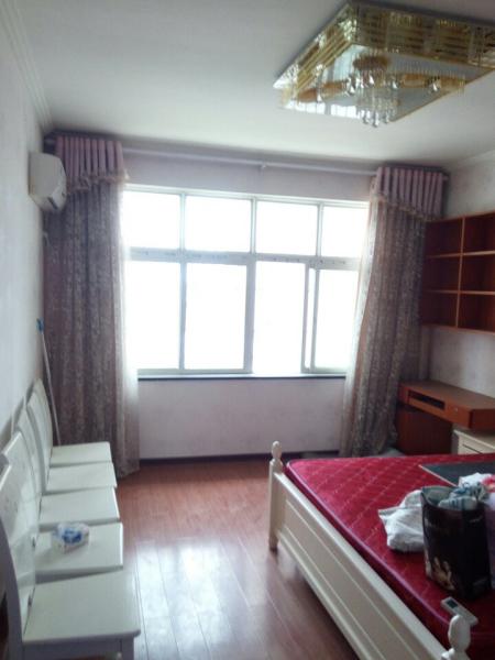 香港城中央廣場(chǎng)精裝房出租家電齊全