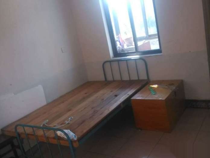 ------萬(wàn)山小區(qū)2室2廳1衛(wèi)，好地段好房出租(個(gè)人)