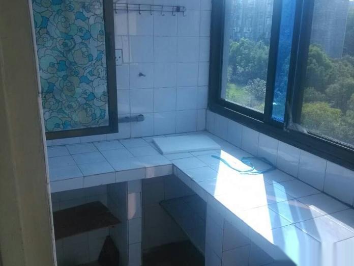 ------萬(wàn)山小區(qū)2室2廳1衛(wèi)，好地段好房出租(個(gè)人)