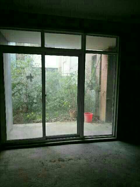 銅雀臺別墅，城鐵東站，自家小院，低價出售