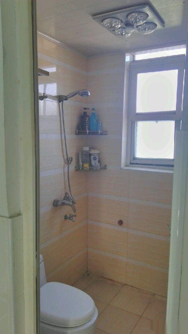 ------北京路紅峰苑六樓2室，新裝修，新家電，城鐵旁！