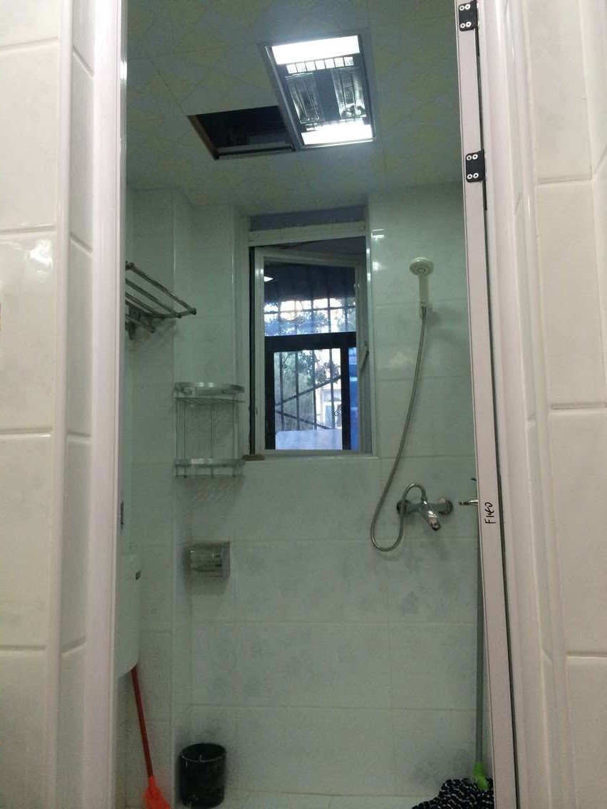 【潘佳房產(chǎn)推薦】萬峰苑超值租房不用上樓先到先得趕快行動(dòng)?。。? src=