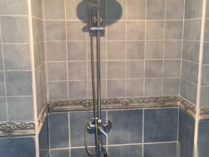 --保麗國際廣場2室1廳70平米精裝修半年付(個人)