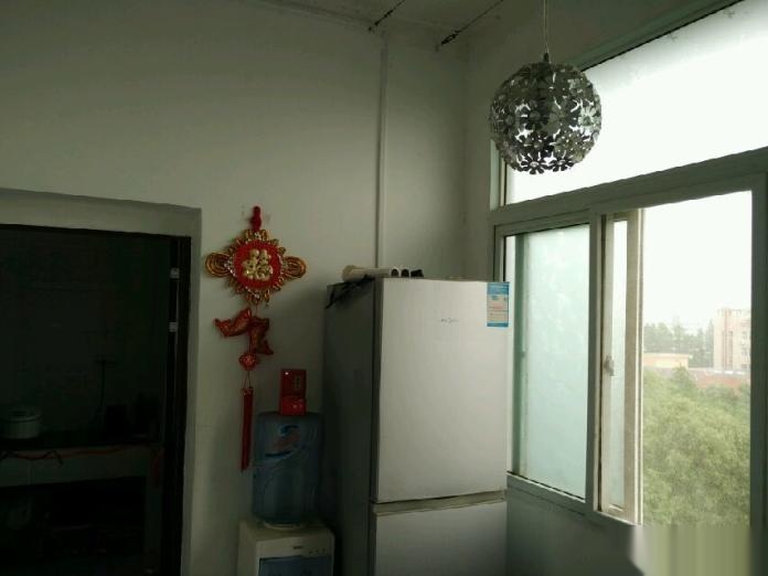 ---工程学院交通路2室精装1200环境